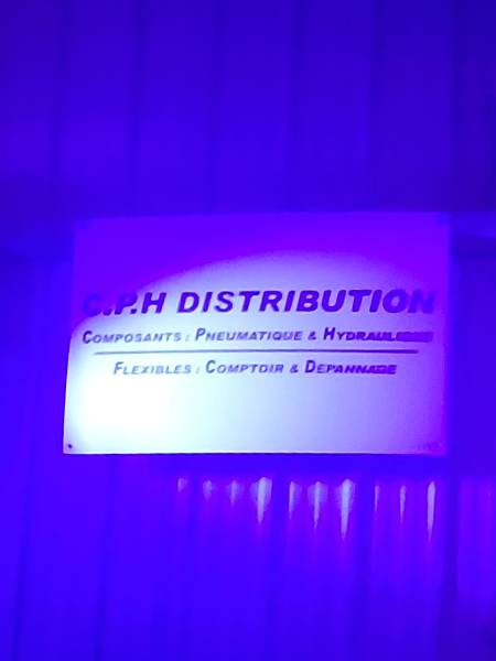 CPH Distribution Participe à la Soirée 90-2000 en Soutien aux Restos du Cœur